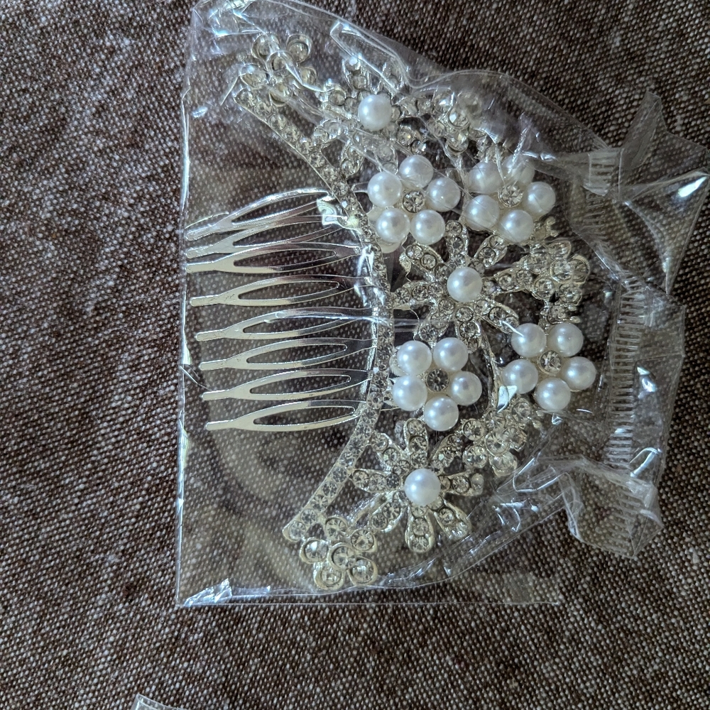 4 piece Women's Wedding Hair Pieces NEW - Picture 4 of 5